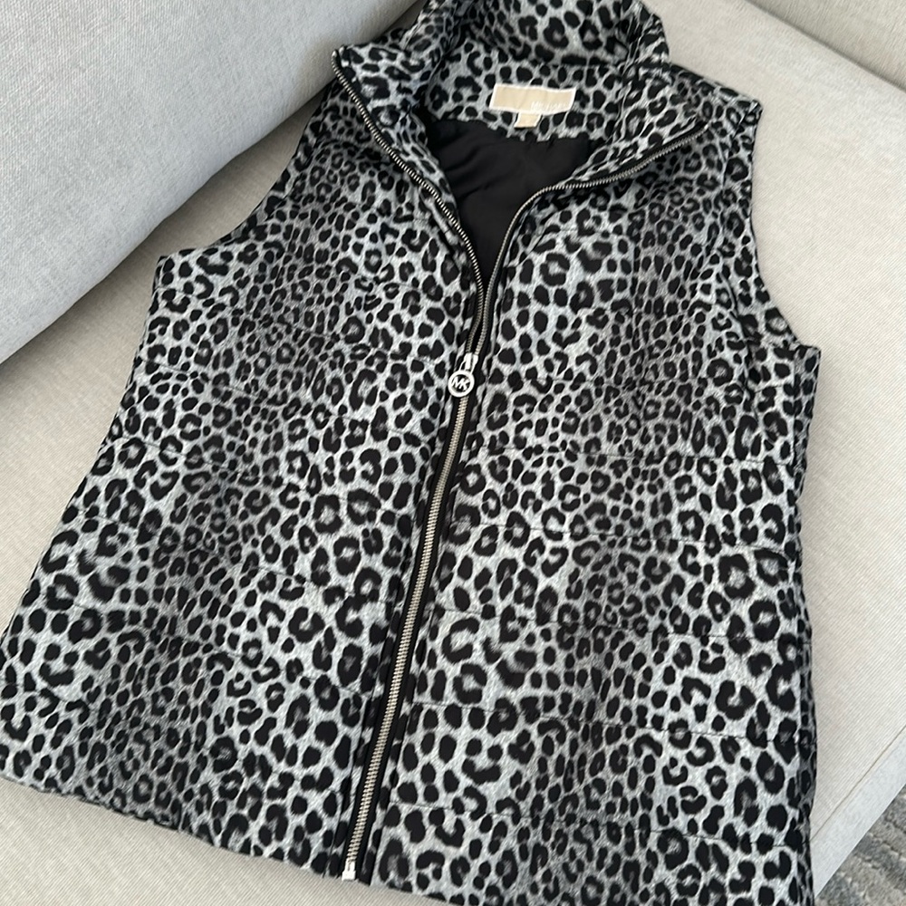 Michael Kors  leopard vest in grey and black, two pockets like new!!